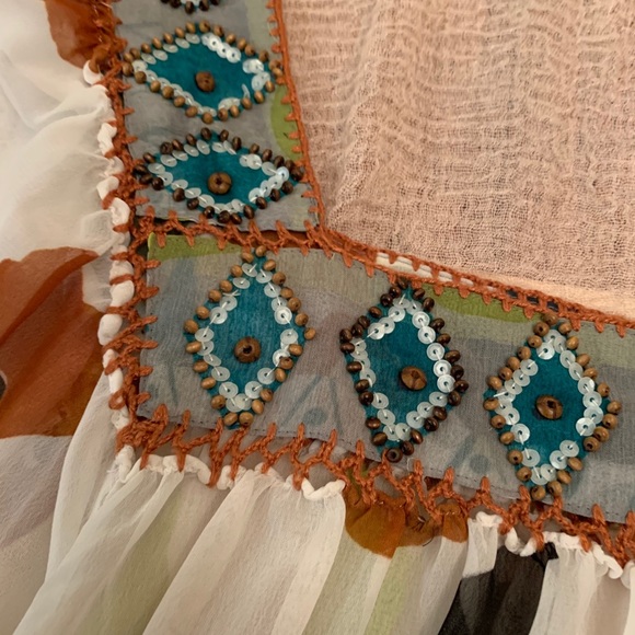 Women’s floral chiffon blouse - Picture 3 of 3